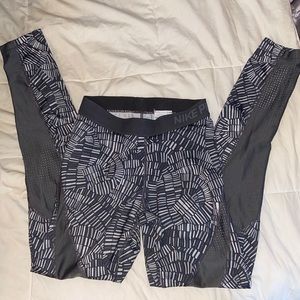 Women’s Nike pro leggings